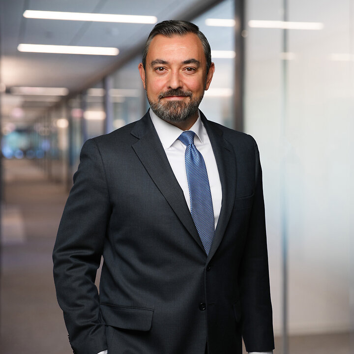 Eric VanderPloeg, Burke, Warren, MacKay & Serritella, P.C. Photo